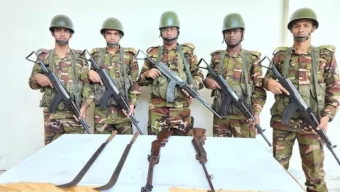 বাজিতপুরে সেনাবাহিনীর অভিযানে অস্ত্র উদ্ধার