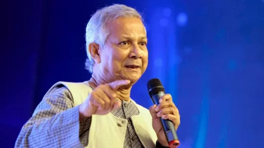 ডি-৮ সম্মেলনের উদ্দেশে দেশ ছাড়লেন ড. ইউনূস