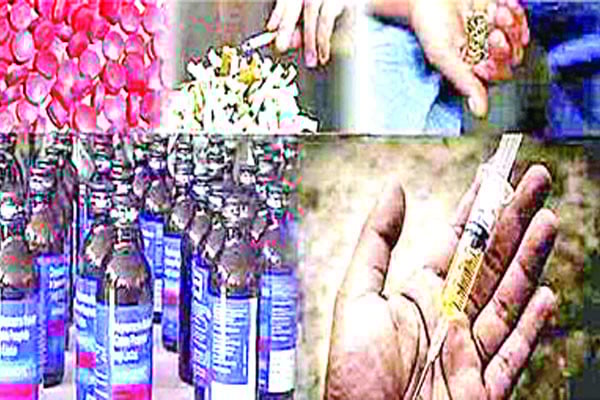 ঢাকায় হাত বাড়ালেই মাদক আইনশৃঙ্খলা বাহিনীর দুর্বলতায় বেপরোয়া কারবারিরা