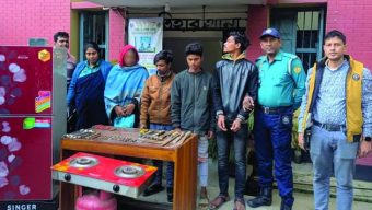 আরএমপি’র মতিহার থানার অভিযানে চোরাই মালামালসহ গ্রেপ্তার ৪