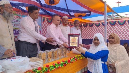 চান্দিনায় বরকইট উদয়ন উচ্চ বিদ্যালয়ের বার্ষিক ক্রীড়া, সাংস্কৃতিক ও পুরস্কার বিতরণ অনুষ্ঠিত