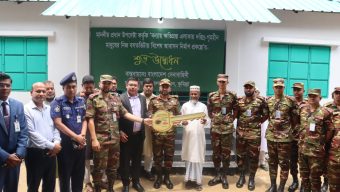 কুমিল্লায় প্রধান উপদেষ্টার পক্ষ থেকে ৭০ টি ঘর পেলেন বন্যায় ক্ষতিগ্রস্ত পরিবার”
