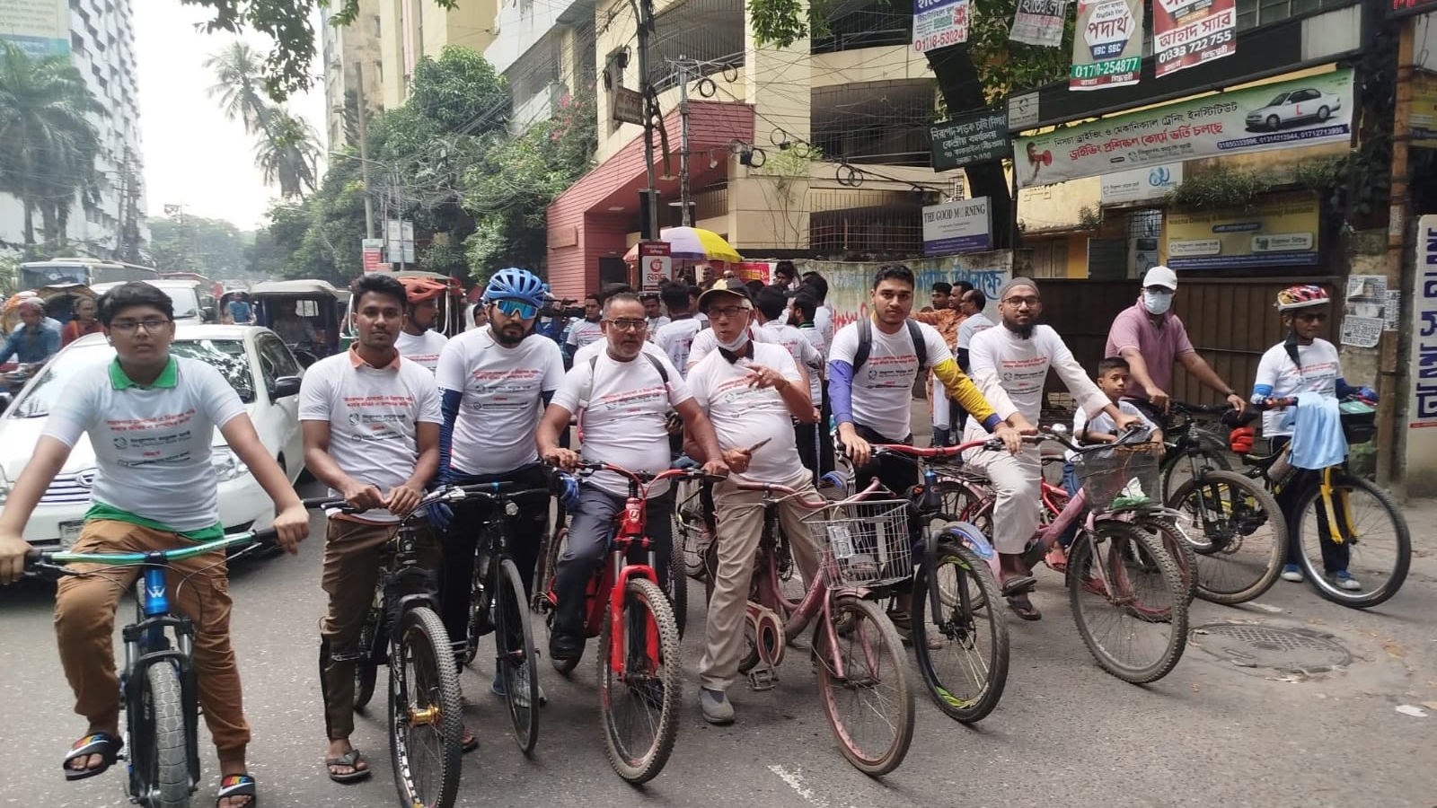 জাতীয় নিরাপদ সড়ক দিবসে দেশব্যাপী বর্ণাঢ্য সাইকেল র‍্যালি অনুষ্ঠিত