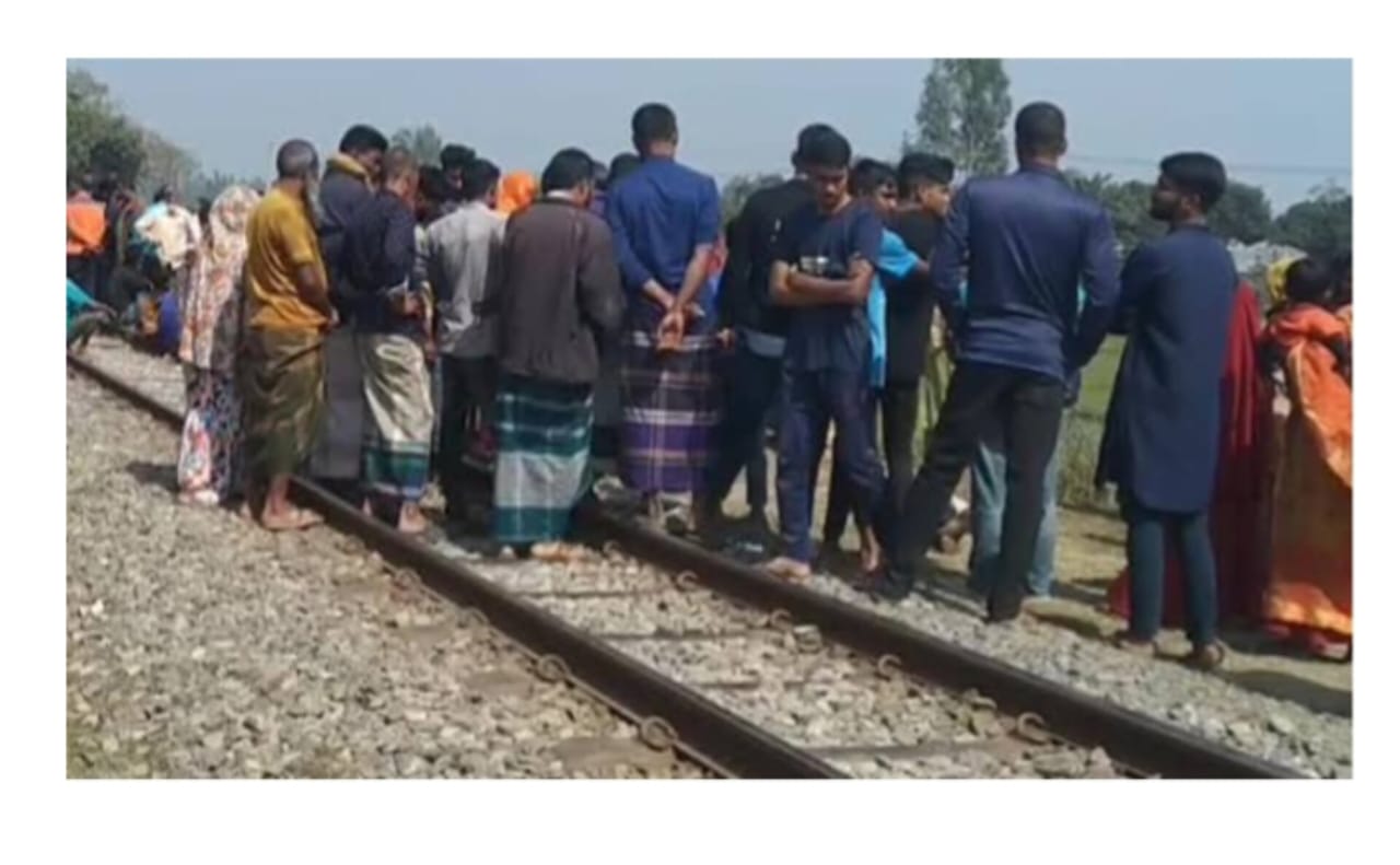 গাইবান্ধায় রেললাইন থেকে এক নারীর দ্বিখণ্ডিত মরদেহ উদ্ধার, ক্রাইম রিপোর্টার গাইবান্ধা,সোহেল আলী,