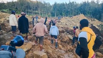 পাপুয়া নিউ গিনির ভূমিকম্পে কয়েক ডজন লোক নিহত এবং ১,০০০ ঘরবাড়ি ধ্বংস