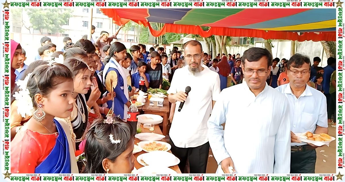 দৌলতপুর সরকারি পি এস উচ্চ বিদ্যালয়ে মধুমেলা অনুষ্ঠিত হয়েছে