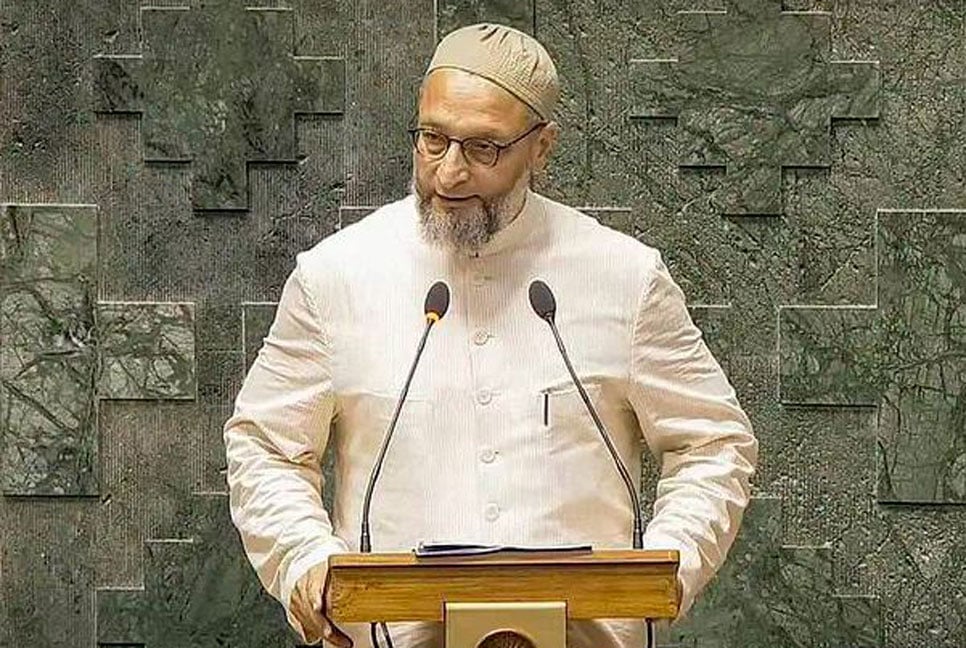 আসাদউদ্দিন ওয়াইসি শপথ শেষে ভারতের সংসদে দাঁড়িয়ে ‘জয় ফিলিস্তিন’ স্লোগান