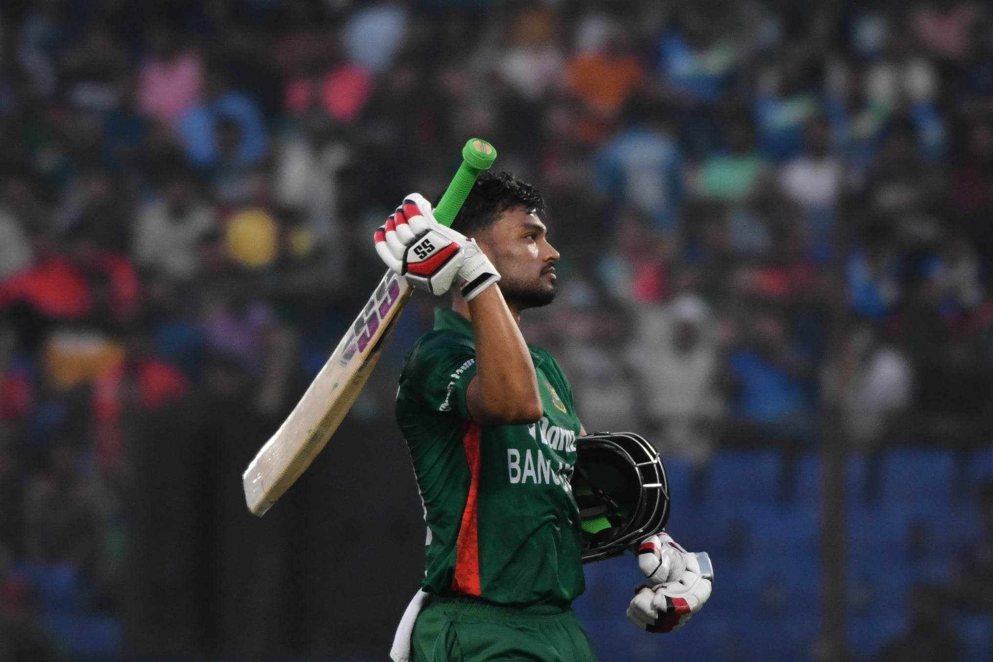 ভক্তদের হতাশ করার জন্য শান্ত ‘দুঃখিত’