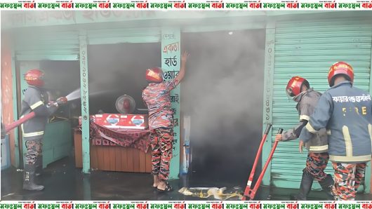 দুটি দোকানে আগুন, প্রায় ৪ লক্ষাধিক টাকার ক্ষয়ক্ষতি  