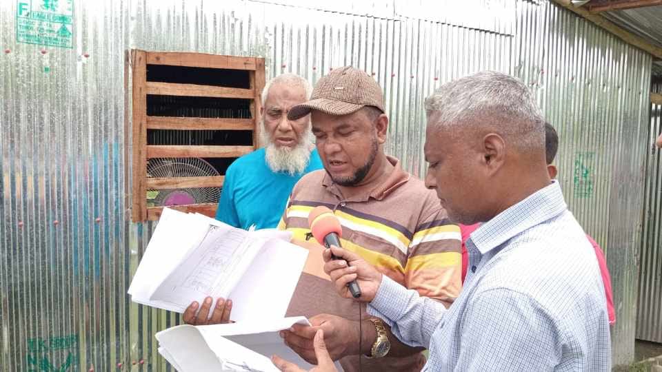 বটিয়াঘাটায় বড়ো কর্মকর্তাদের পরিচয় দিয়ে জমি দখলের পাঁয়তারা করছে একটি মহল