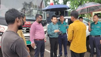 বরিশাল বাস ডিপোর পেছনের পুকুরে মিলল অজ্ঞাতপরিচয় নারীর মরদেহ