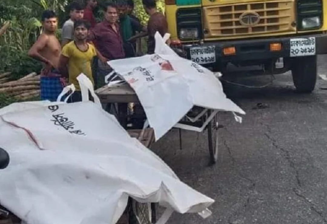 বরিশালে ট্রাক চাঁপায় দুইজন নিহত