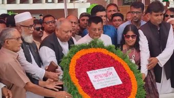 বঙ্গবন্ধুর সমাধিতে উপজেলা চেয়ারম্যান মোঃ মোক্তার হোসেন ও ভাইস চেয়ারম্যানসহ স্থানীয় নেতৃবৃন্দের শ্রদ্ধা
