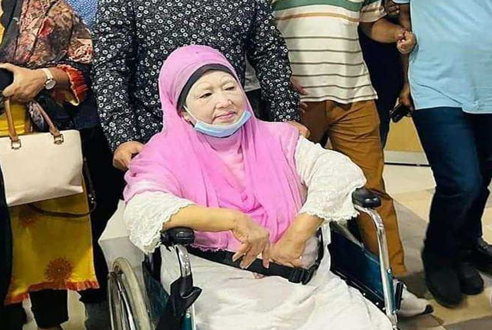 আবারও হাসপাতালে ভর্তি খালেদা জিয়া