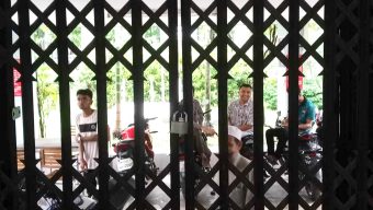 কোটা আন্দোলনে বাধা দিতে সূর্যসেন হলে তালা দিয়েছে ছাত্রলীগ