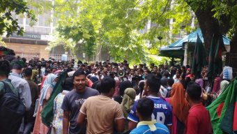 রাষ্ট্রপতির কাছে স্মারকলিপি জমা দিলেন আন্দোলনকারীরা
