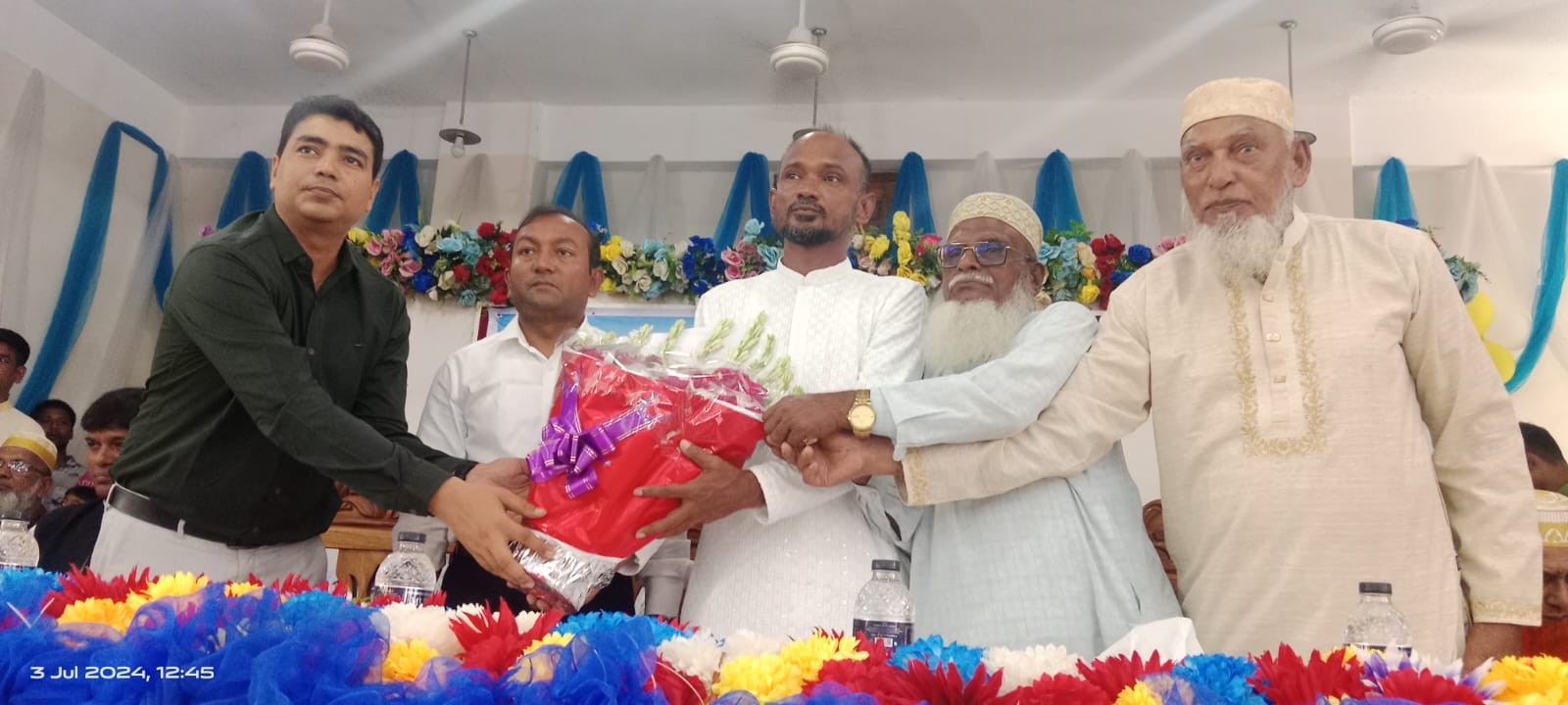 বরগুনায় নবনির্বাচিত উপজেলা চেয়ারম্যান ও ভাইস চেয়ারম্যানদের দায়িত্বভার গ্রহণ