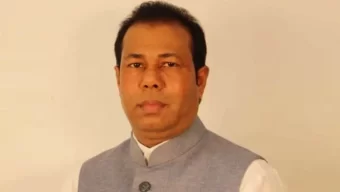 প্রধানমন্ত্রীর ৪০০ কোটি টাকার পিয়ন