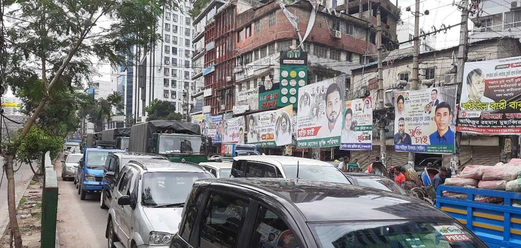 ঢাকার সড়কে যানজটের পুরনো রূপ