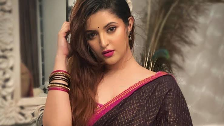 শিক্ষিকাকে হেনস্তা, ক্ষোভে ফেটে পড়লেন পরীমণি