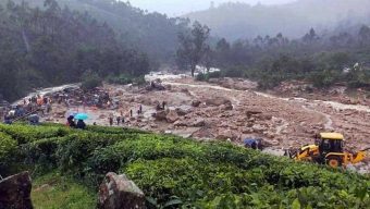 কেরালায় ভূমিধসে ৪১ মৃত্যু, আটকা কয়েকশ