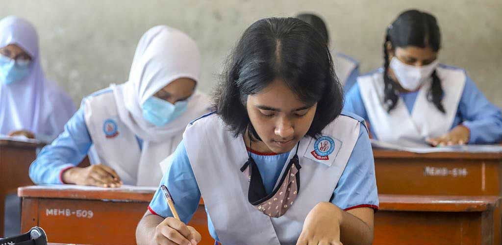 আরো চার দিনের এইচএসসি পরীক্ষা স্থগিত