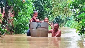বন্যাদুর্গত এলাকায় মোবাইল নেটওয়ার্ক ফ্রি করার নির্দেশ