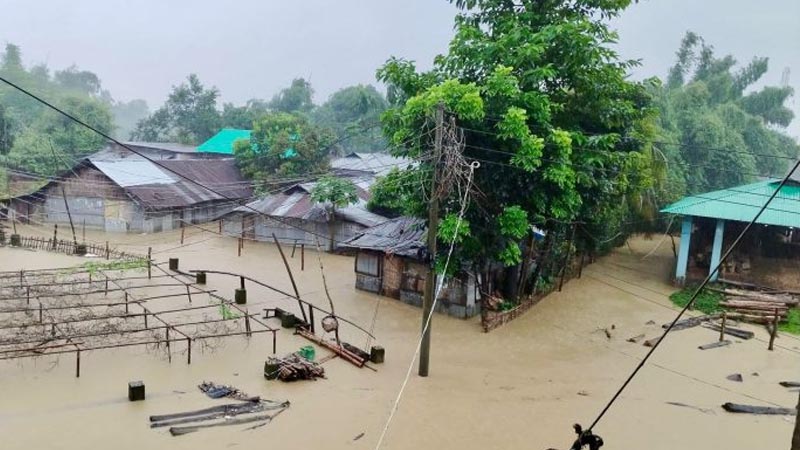 খাগড়াছড়িতে ভারী বর্ষণে ডুবে গেছে ৫ শতাধিক পরিবারের বাড়িঘর