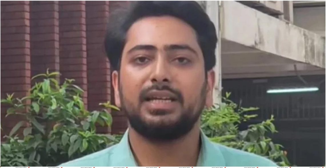পালিয়ে বেড়াচ্ছি, আমার ছবি কম প্রচার করুন : তথ্য উপদেষ্টা