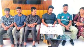 ডিবি কার্যালয়ে ৩২ ঘণ্টার অনশনে ছিলেন ৬ সমন্বয়ক!