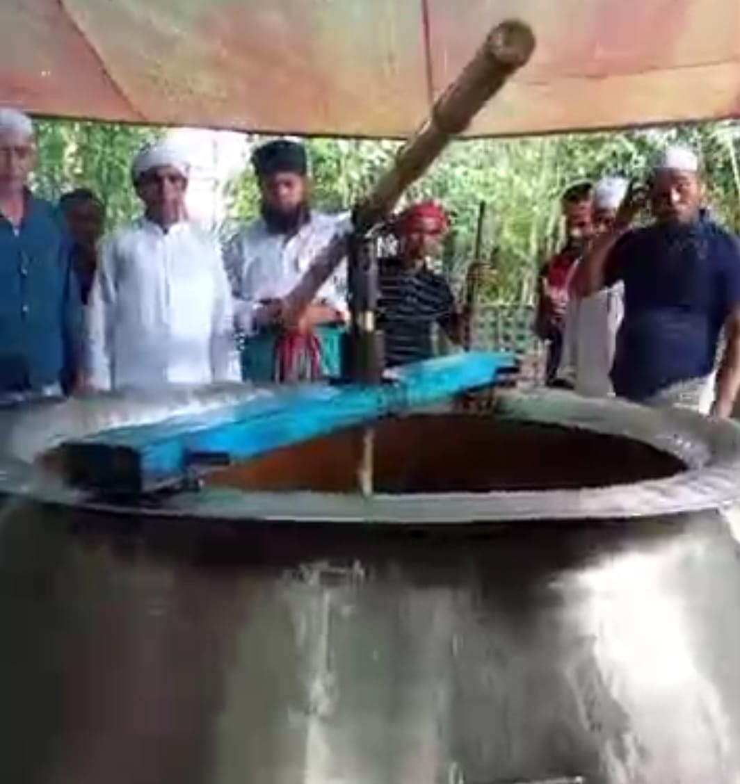 ঘিওর উপজেলার জাবরা এলাকায় এক পাত্রের খাবার খেয়েছে ২০ হাজার মানুষ