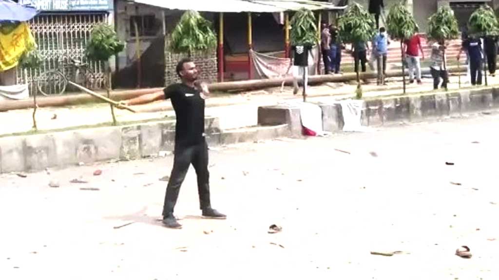 আবু সাঈদ নিহতের ঘটনায় ২ পুলিশ বরখাস্ত