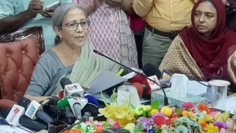 দুর্গাপূজা উপলক্ষ্যে বিশেষ অনুরোধে  ভারতে যাচ্ছে ইলিশ- উপদেষ্টা
