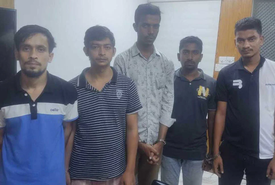 রাজধানীতে নিষিদ্ধ সংগঠন ছাত্রলীগের ৫ কর্মী গ্রেফতার