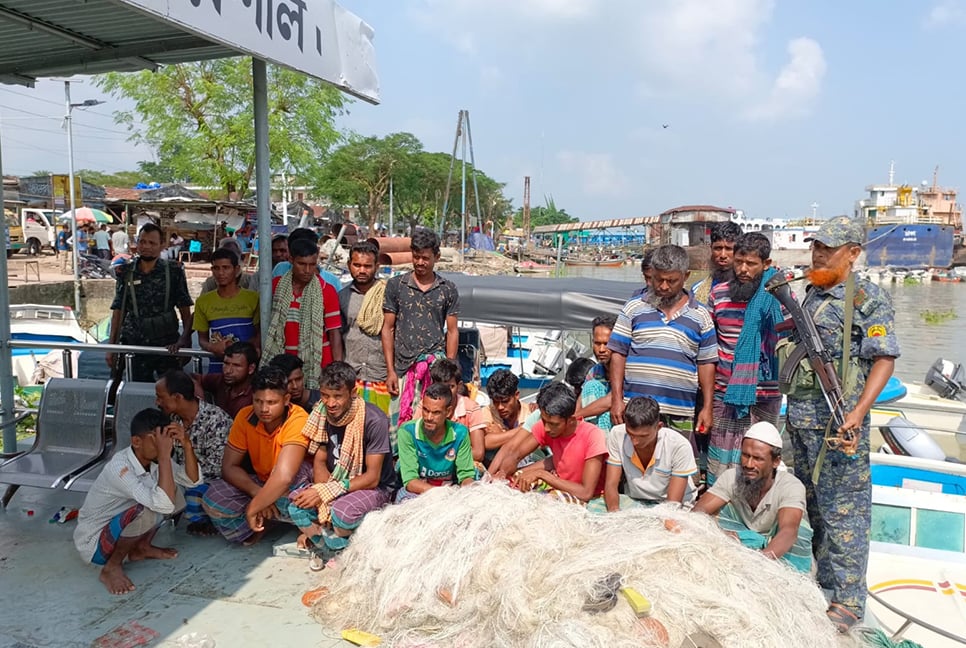 বরিশালে ৩০ জেলের কারাদণ্ড