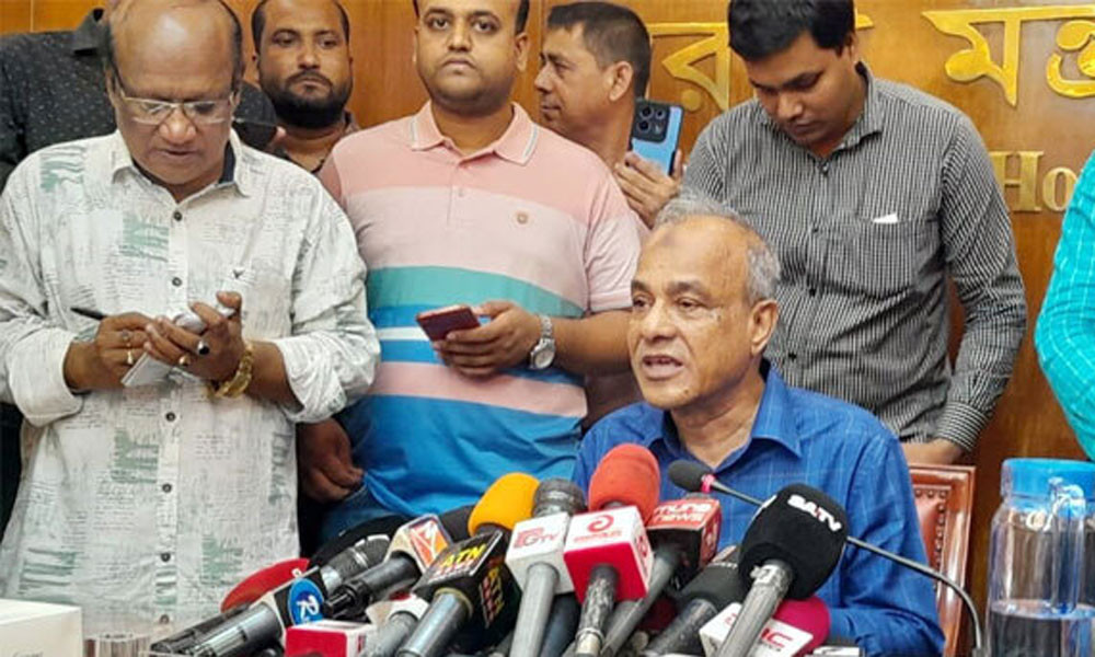 এসআইদের অব্যাহতিতে রাজনৈতিক কারণ নেই: স্বরাষ্ট্র উপদেষ্টা