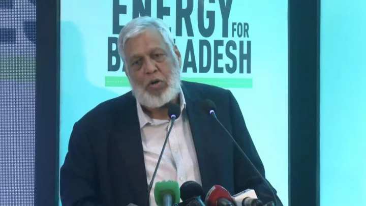 কাজে যোগ না দিলে পল্লী বিদ্যুতে বিকল্প নিয়োগ, হুঁশিয়ারি উপদেষ্টার