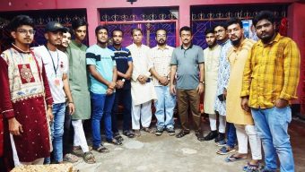 কুমিল্লায় বিভিন্ন পূজা মণ্ডপ পরিদর্শন করেন বৈষম্যবিরোধী ছাত্র আন্দোলনের শিক্ষার্থীরা