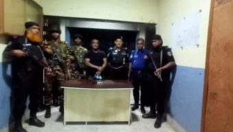 যৌথ বাহিনীর অভিযানে অস্ত্রসহ যুবলীগ নেতা আটক