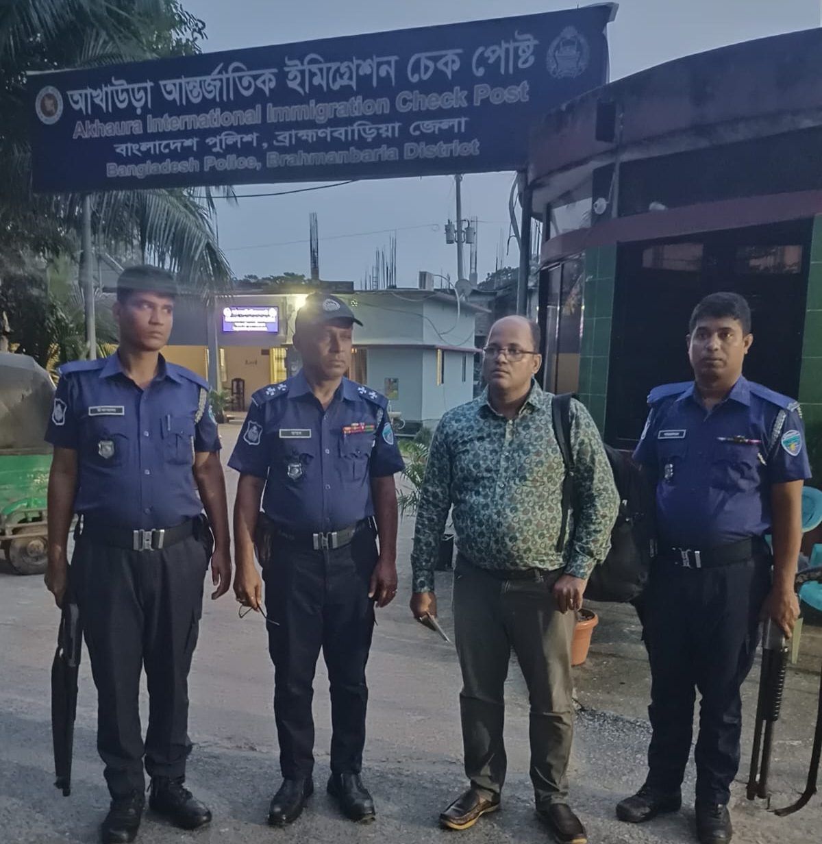 এস আলম গ্রুপকে অর্থ পাচারে সহায়তাকারি ভারতে যাওয়ার সময় আখাউড়ায় গ্রেপ্তার
