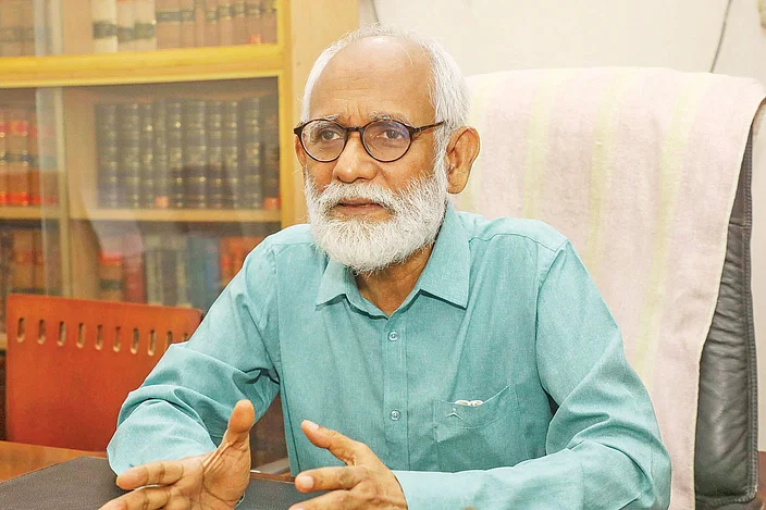 জ্যেষ্ঠ আইনজীবী জেড আই খান পান্নার বিরুদ্ধে হত্যাচেষ্টা মামলা