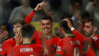 রোনালদোর জোড়া গোলে উড়ে গেলো পোল্যান্ড, কোয়ার্টারে পর্তুগা