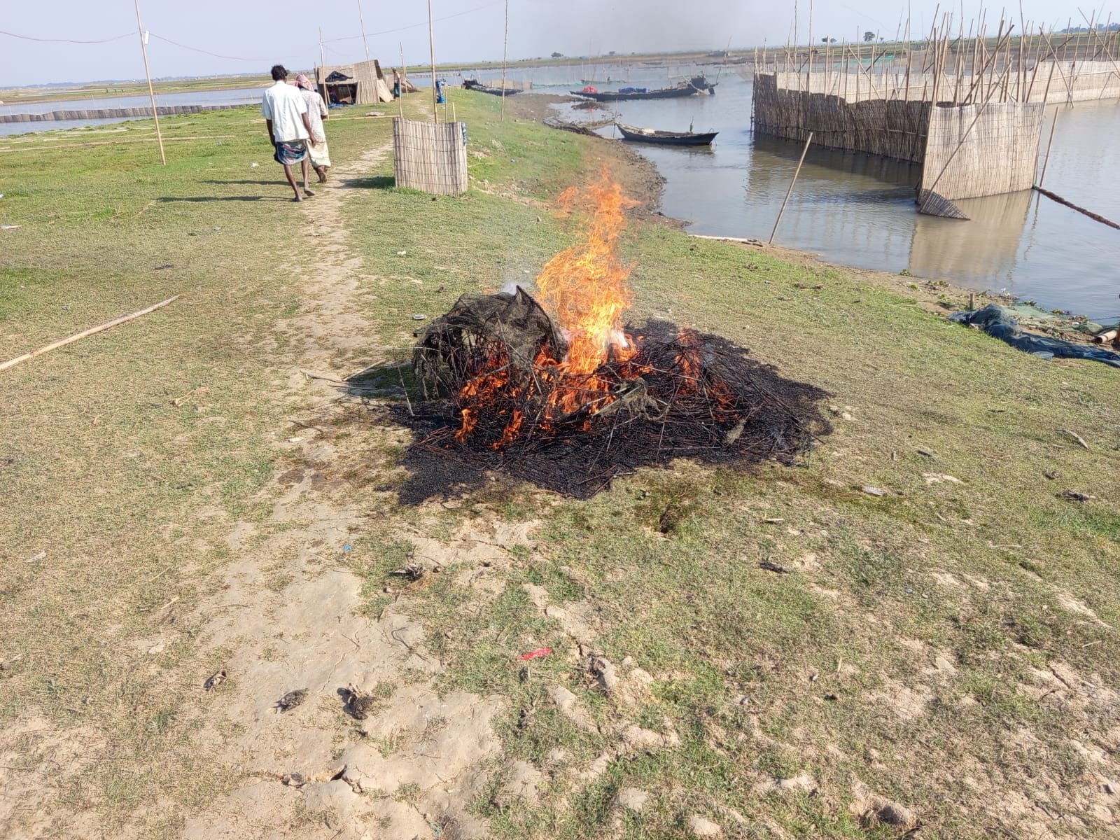 ব্রাহ্মণবাড়িয়ায় অবৈধ মাছ শিকারীর কারাদন্ড, দুইজনকে জরিমানা