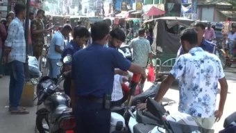 নেত্রকোনায় অবৈধ যানবাহন চলাচল বন্ধে অভিযান