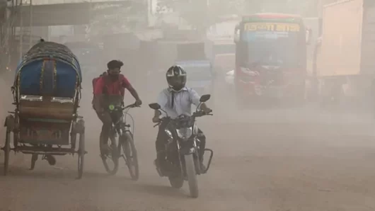 ঢাকার বাতাস আজ ‘খুব অস্বাস্থ্যকর’, বিশ্বে স্থান তৃতীয়