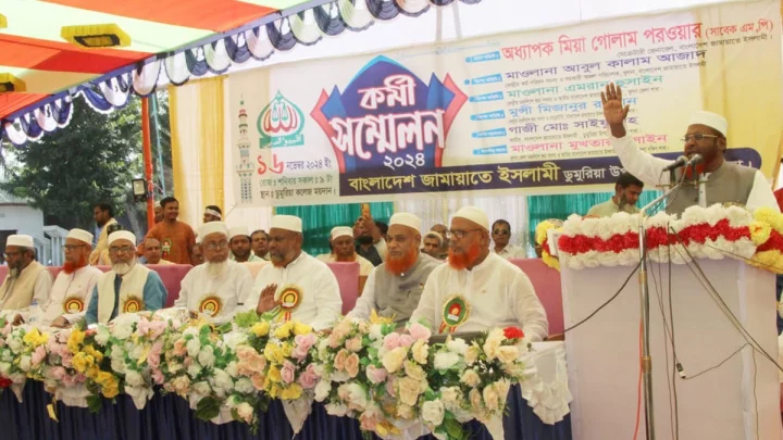 শেখ হাসিনা ভারতে পালিয়ে গেলেও তার ষড়যন্ত্র শেষ হয়নি