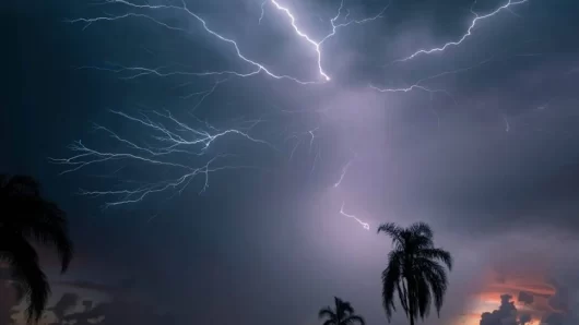 নিঝুম দ্বীপে বজ্রপাতে শিশুর মৃত্যু