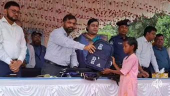 গাইবান্ধা জেলার গোবিন্দগঞ্জে ক্ষুদ্র নৃগোষ্ঠীদের মাঝে শিক্ষাবৃত্তি,বাইসাইকেল,স্কুল ব্যাগ,ক্রীড়া সামগ্রী,শীতবস্ত্র, সেলাই মেশিন বিতরন।
