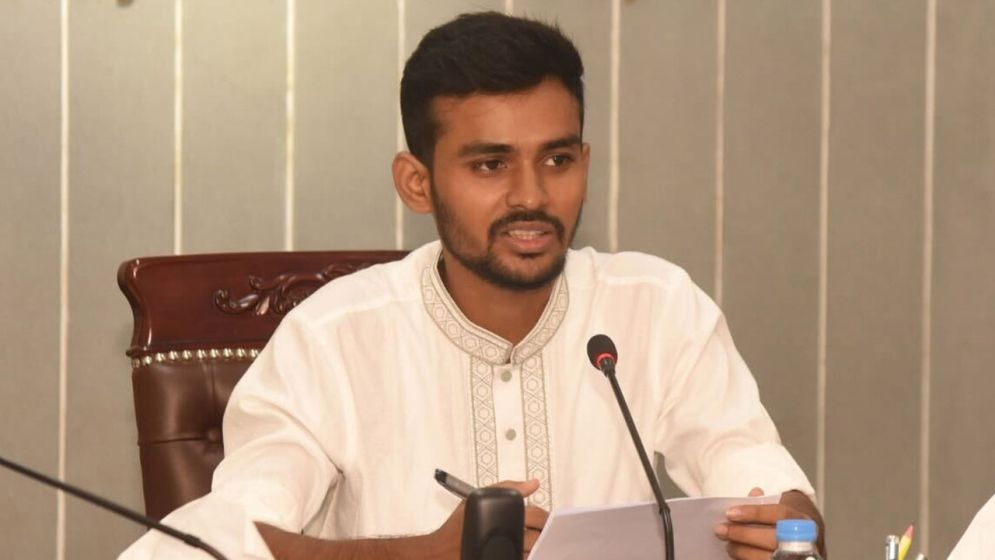 জোড়াতালি দিয়ে চলছে বিসিবি