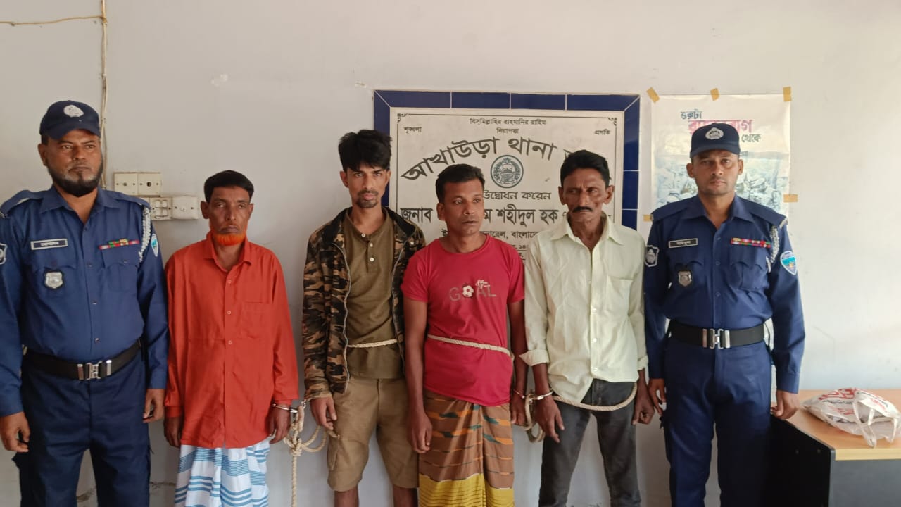 আখাউড়া থানা পুলিশের অভিযানে গ্রফতারি পরোয়ানাভুক্ত ৪ জন আটক।